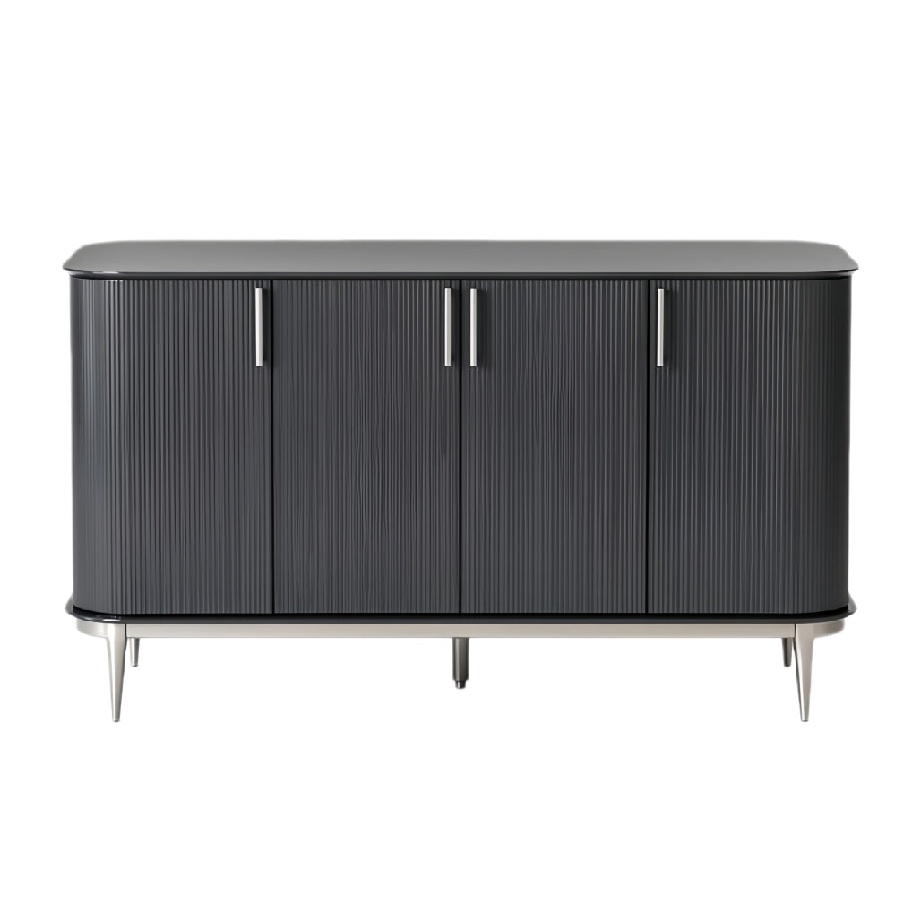Moderne zwarte dressoir met gestreept ontwerp en metalen handgrepen